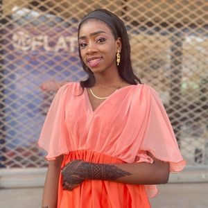 Meet your Posher, Bintou